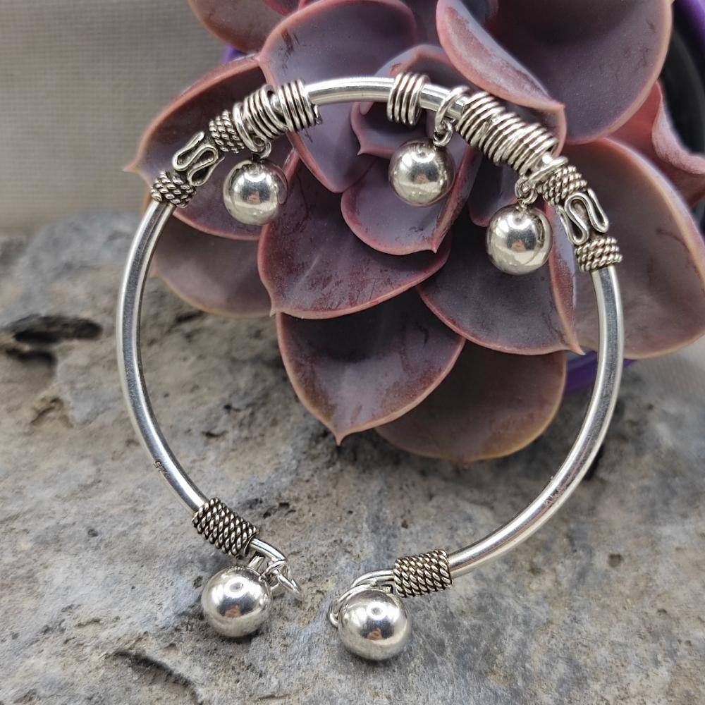 Bracciale etnico rigido aperto in argento 925 - KALINDI