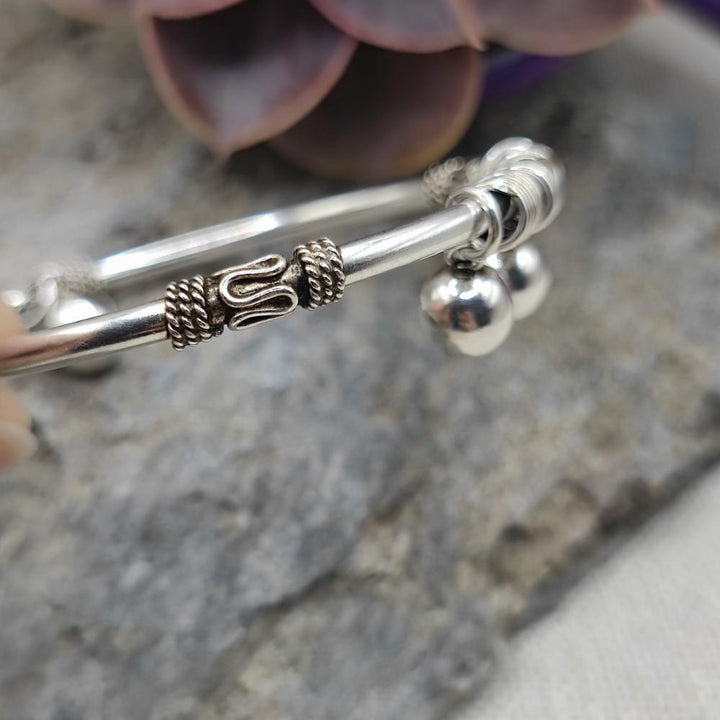 Bracciale etnico rigido aperto in argento 925 - KALINDI