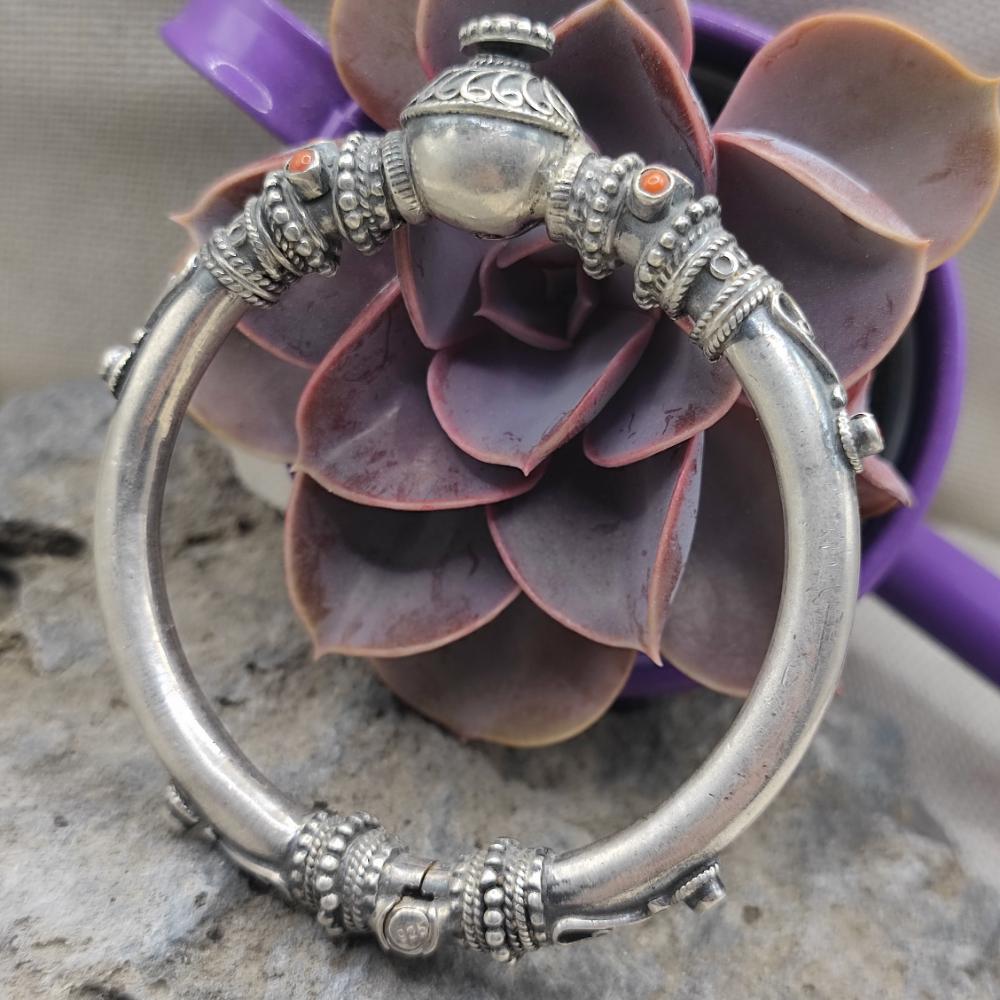 Bracciale etnico apribile con turchese in argento 925 - YAMIRA
