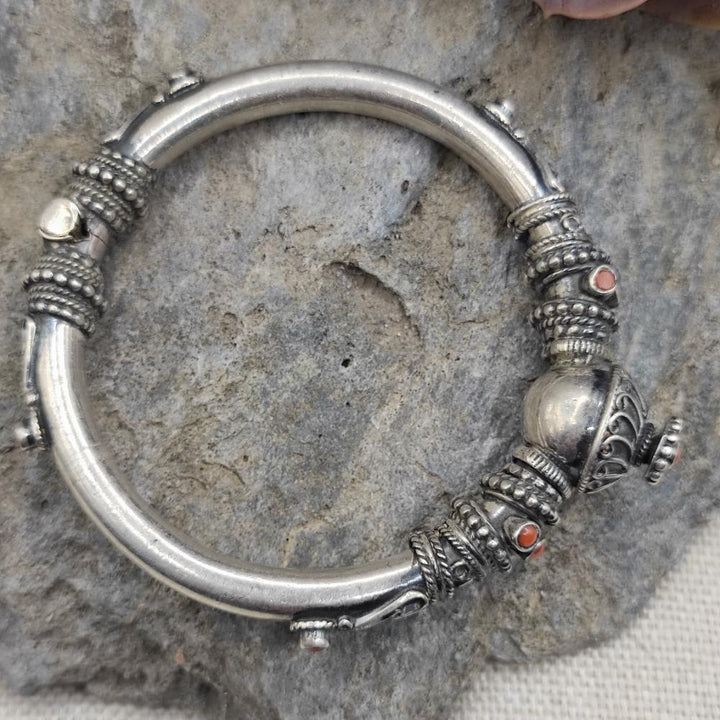Bracciale etnico apribile con turchese in argento 925 - YAMIRA