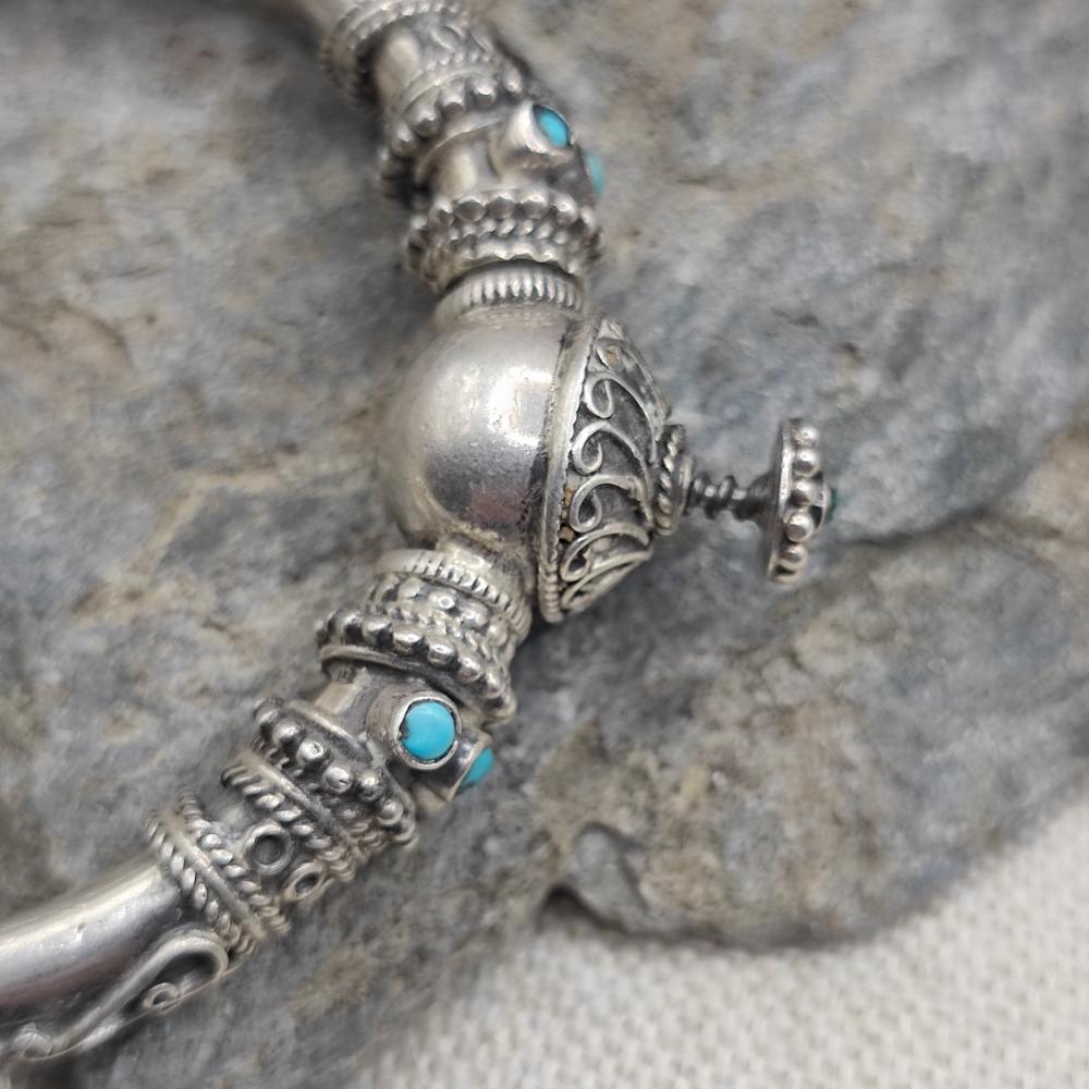 Bracciale etnico apribile con turchese in argento 925 - YAMIRA