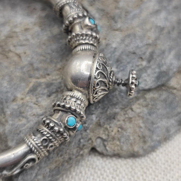 Bracciale etnico apribile con turchese in argento 925 - YAMIRA