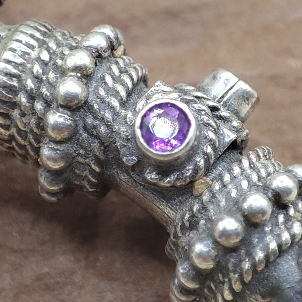 Ethnic hinged bracelet with amethyst in 925 silver - MEERA