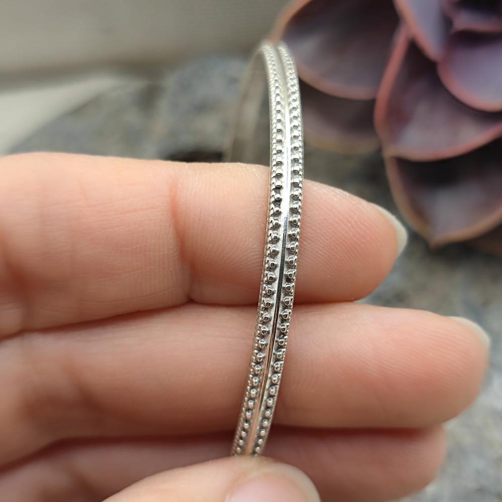 Bracciale etnico rigido in argento 925 - DEVYANI