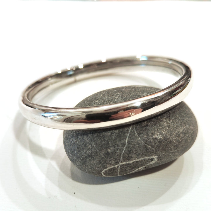 Bracciale Rigido in Argento 925 Naomi – Chiusura a Scomparsa frontale