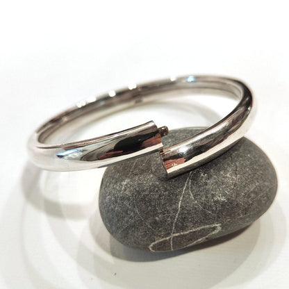 Bracciale Rigido in Argento 925 Naomi – Chiusura a Scomparsa apertura / chiusura