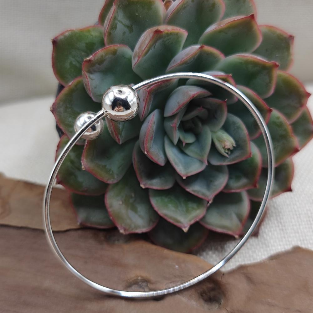 Bracciale rigido aperto con sfere in argento 925 - JOHARI