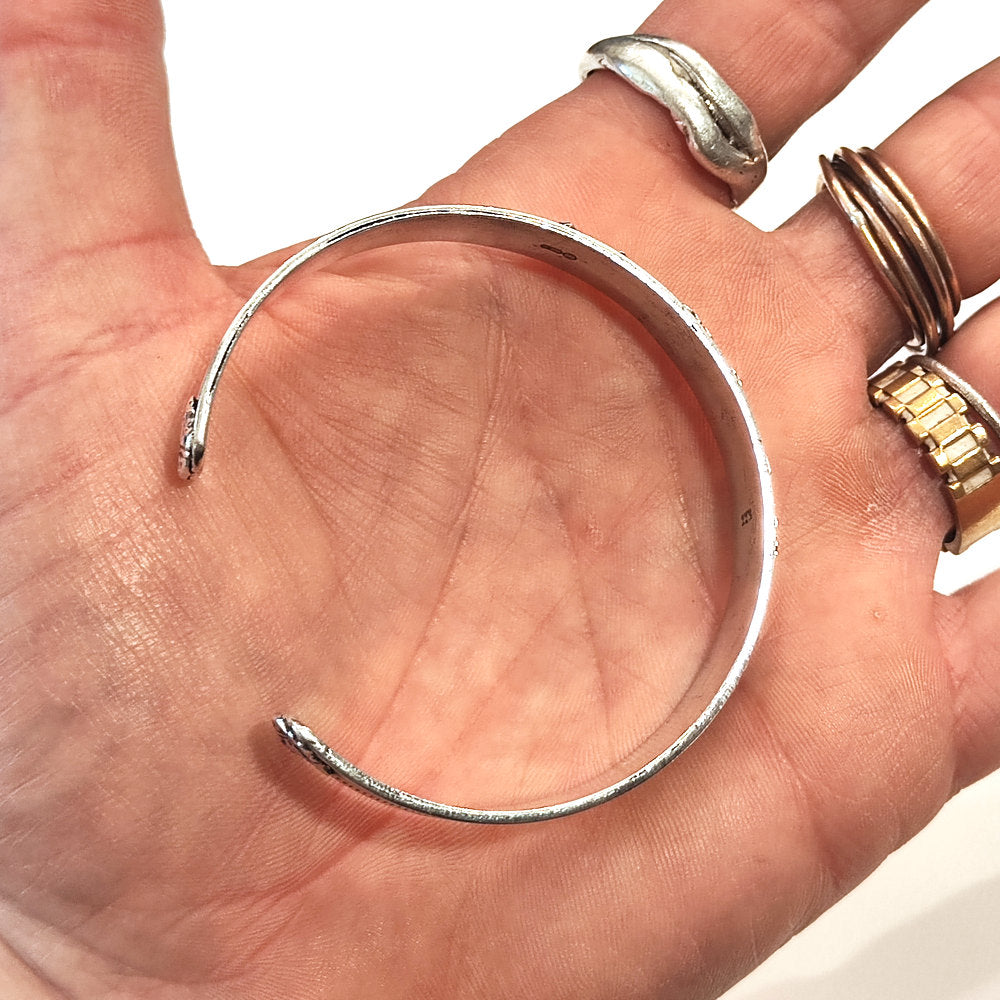 Bracciale OM MANI PADME HUM in argento 925 - DORJE proporzioni