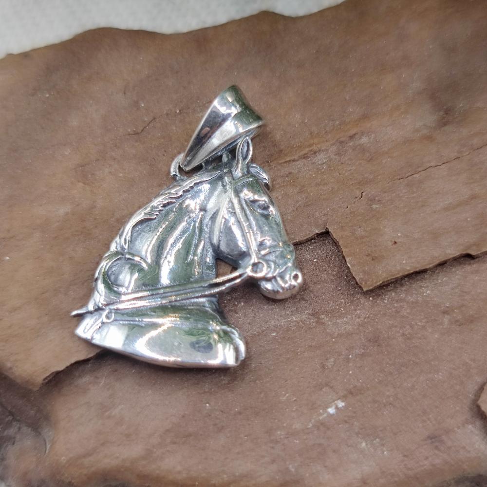 Ciondolo testa di cavallo in argento 925 - CHEVAL