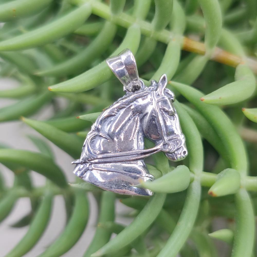 Ciondolo testa di cavallo in argento 925 - CHEVAL