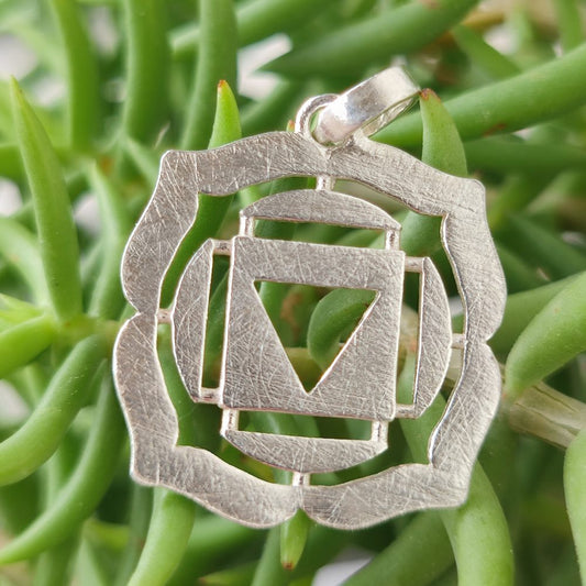 Ciondolo etnico in argento 925 con chakra - MULADHARA