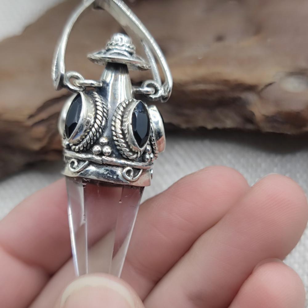 Ciondolo etnico in argento 925 cristallo di rocca - RENIGUNTA