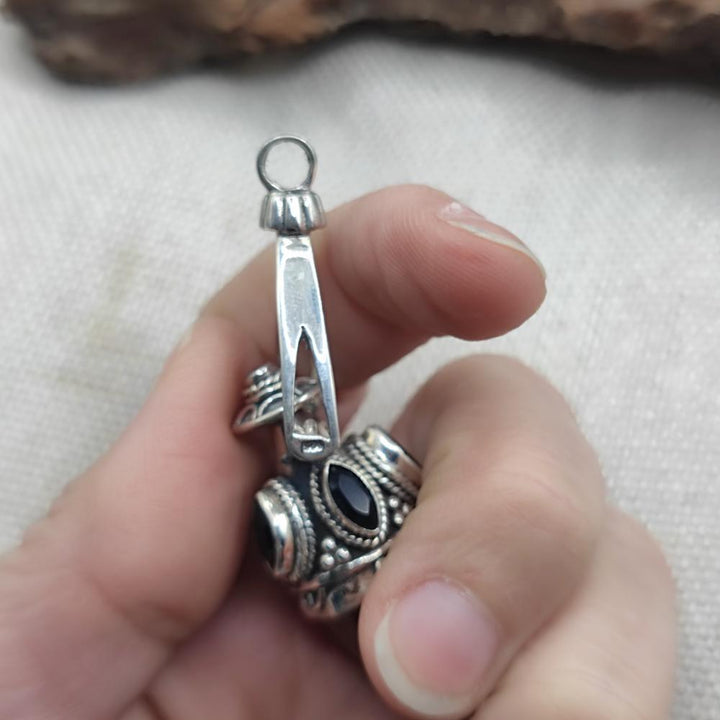 Ciondolo etnico in argento 925 cristallo di rocca - RENIGUNTA