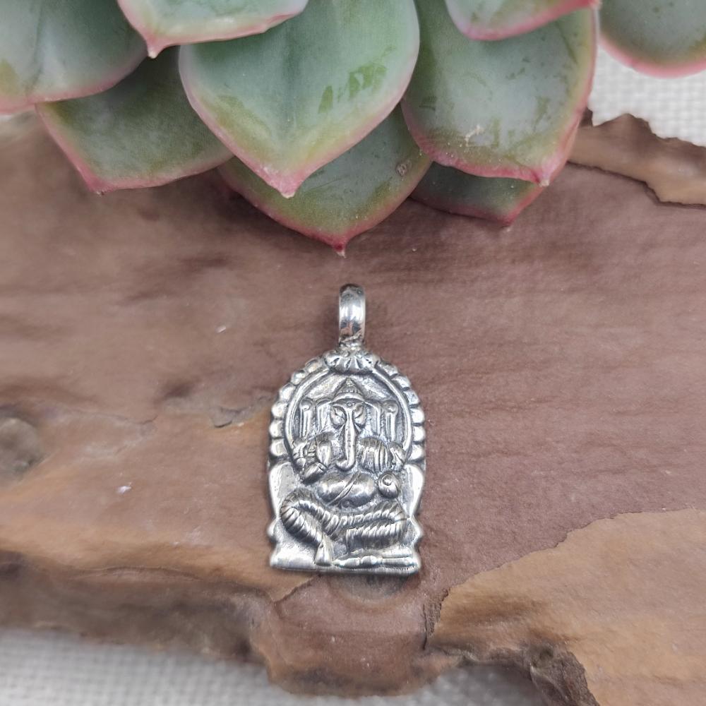 Ciondolo etnico in argento 925 con GANESH - DAIRA