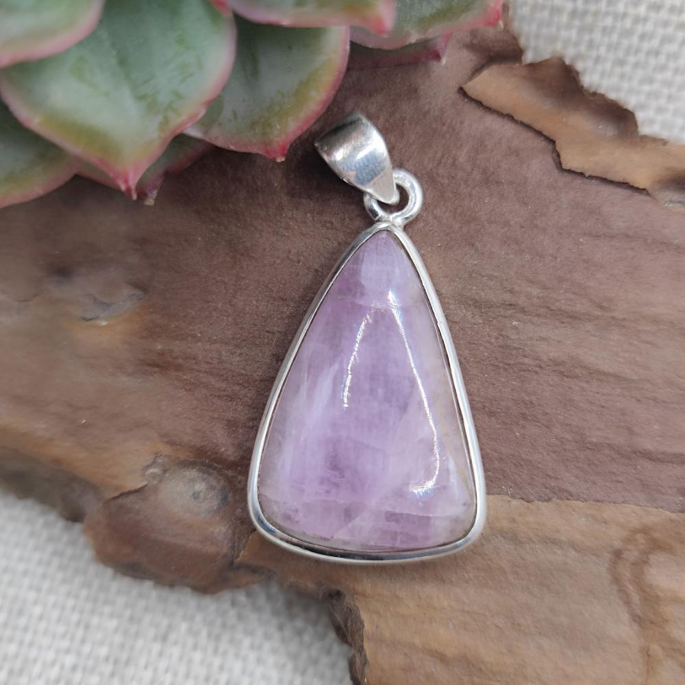 Ciondolo triangolare in argento 925 Kunzite - SAMALKOTA