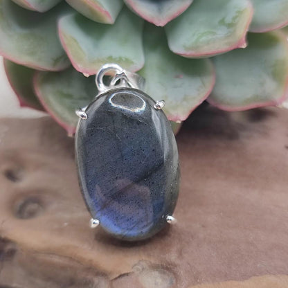 Ciondolo ovale in argento 925 labradorite - SRIKALAHASTI