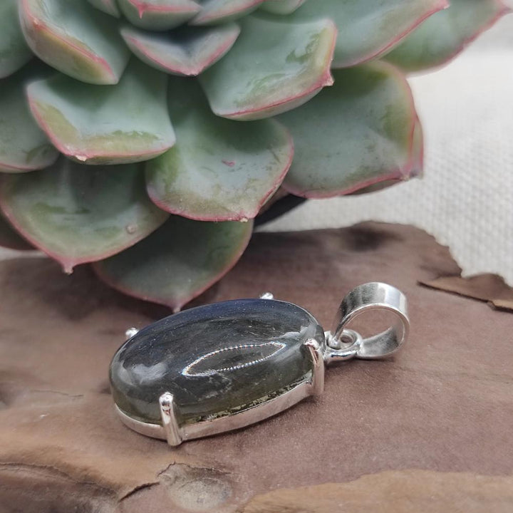 Ciondolo ovale in argento 925 labradorite - SRIKALAHASTI