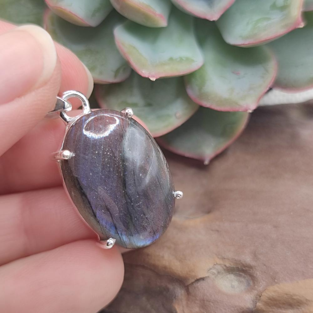 Ciondolo ovale in argento 925 labradorite - SRIKALAHASTI