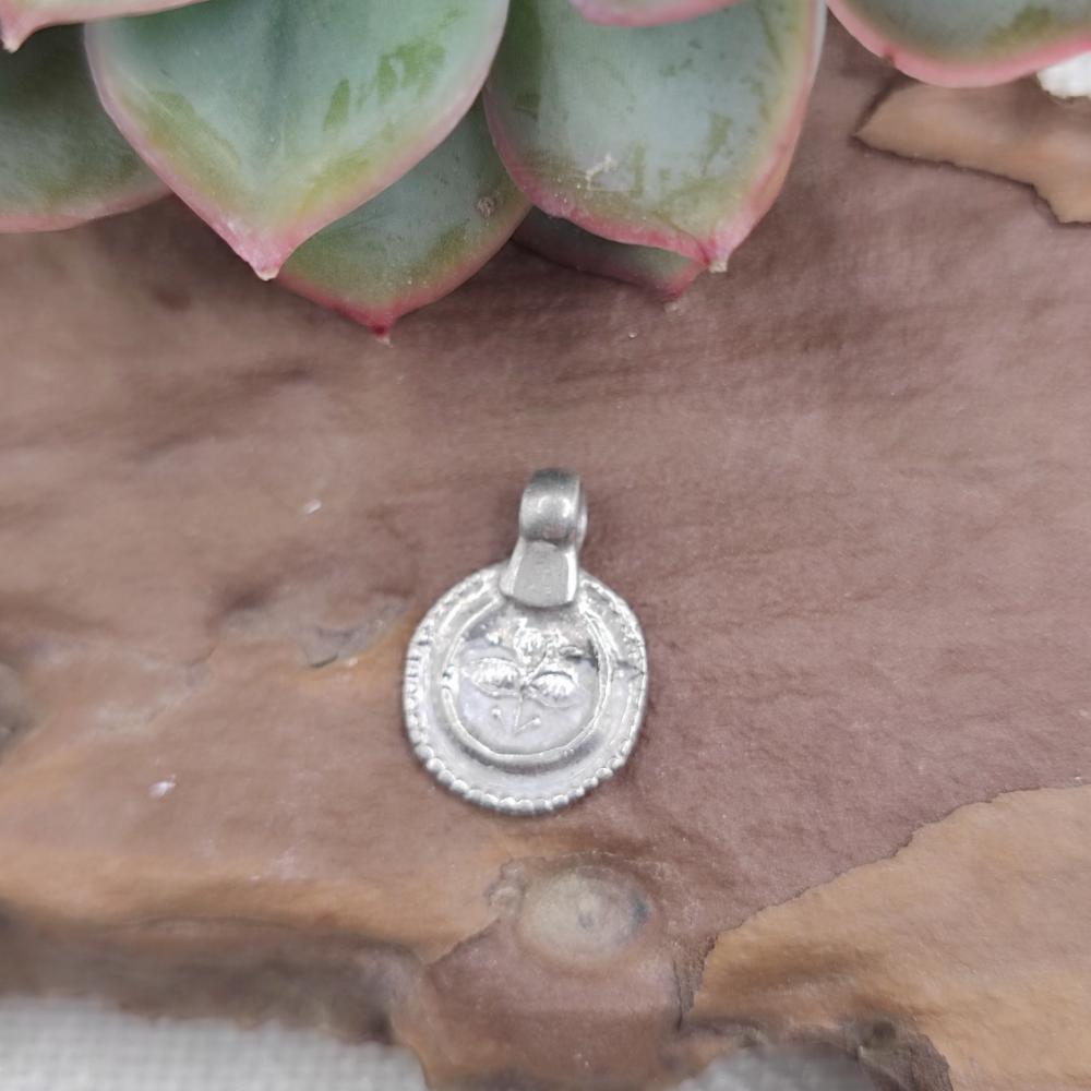 Ciondolo in argento 925 con Occhi di Buddha - ONGOLE