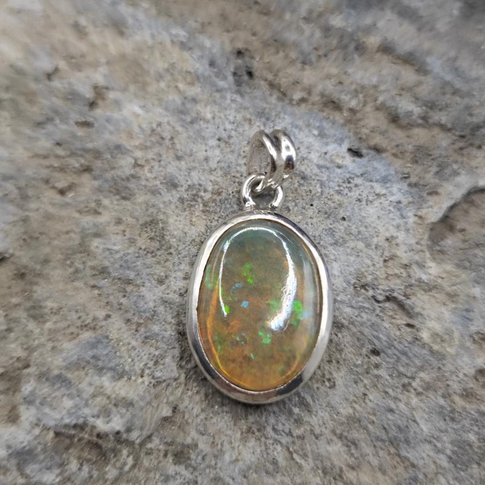 Ciondolo ovale in argento 925 opale - THANJAVUR