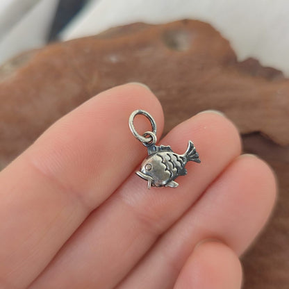 Ciondolo con pesce in argento 925 - BONADAPUR