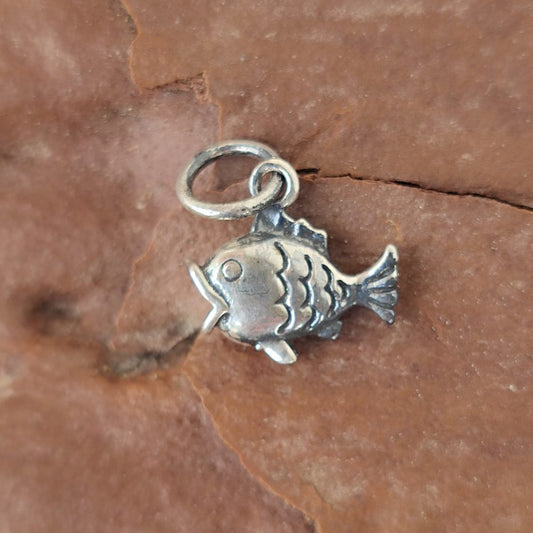 Ciondolo con pesce in argento 925 - BONADAPUR