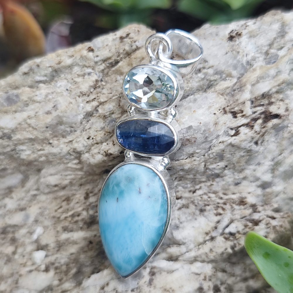 Ciondolo etnico in argento 925 con pietra - BHADAVA