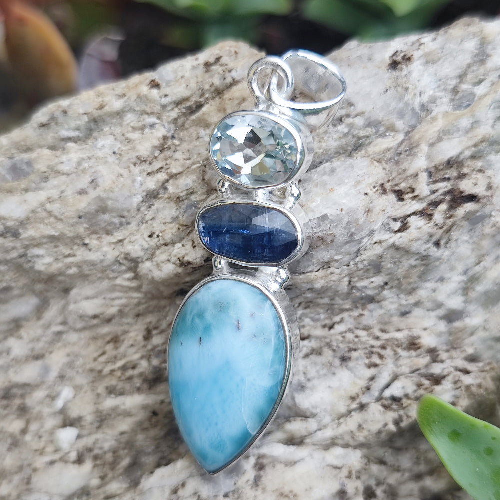 Ciondolo etnico in argento 925 con pietra - BHADAVA