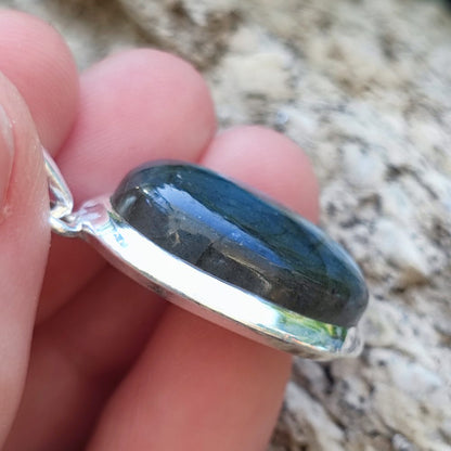 Ciondolo etnico in argento 925 con pietra - BHOTAD – immagine5