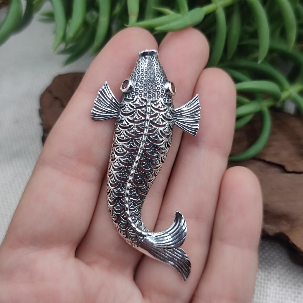 Ciondolo carpa KOI in argento 925 con pietra - BATALANA