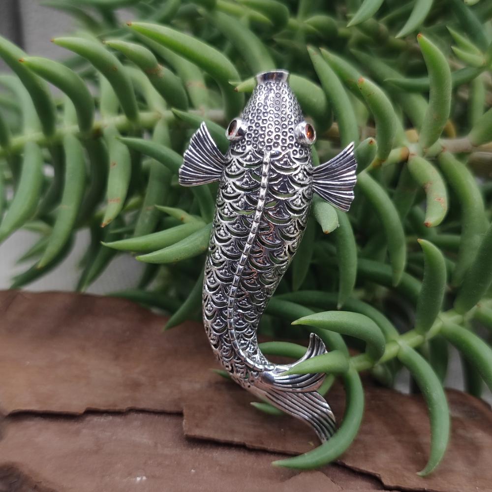 Ciondolo carpa KOI in argento 925 con pietra - BATALANA