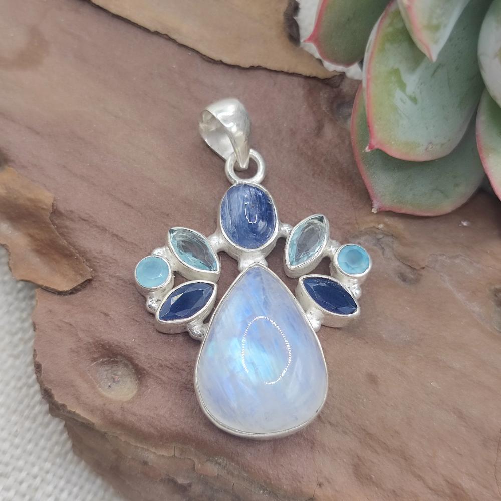 Ciondolo in argento 925 con pietra di luna - NARAYANPET