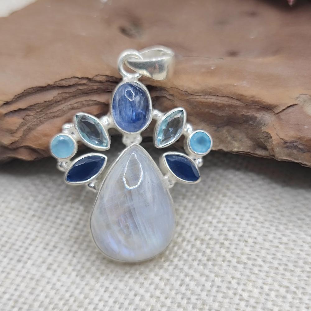 Ciondolo in argento 925 con pietra di luna - NARAYANPET