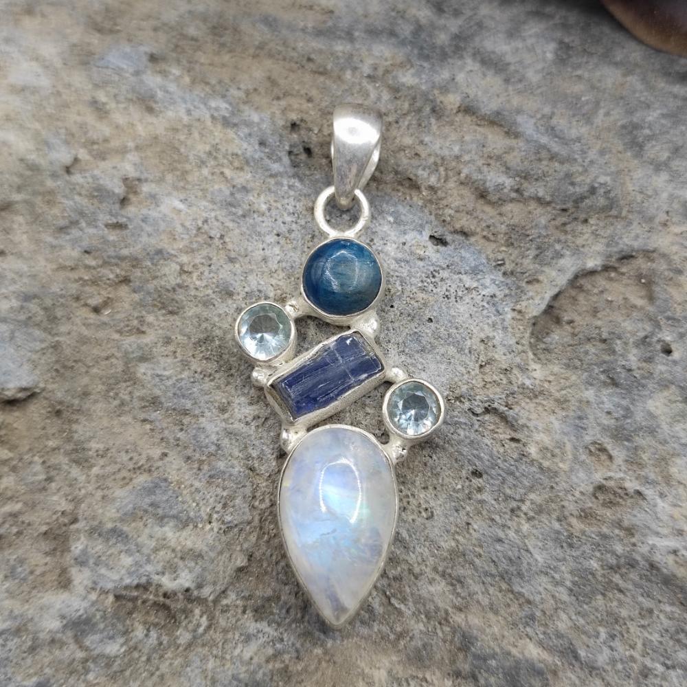 Ciondolo in argento 925 pietra di luna - RAMANAY