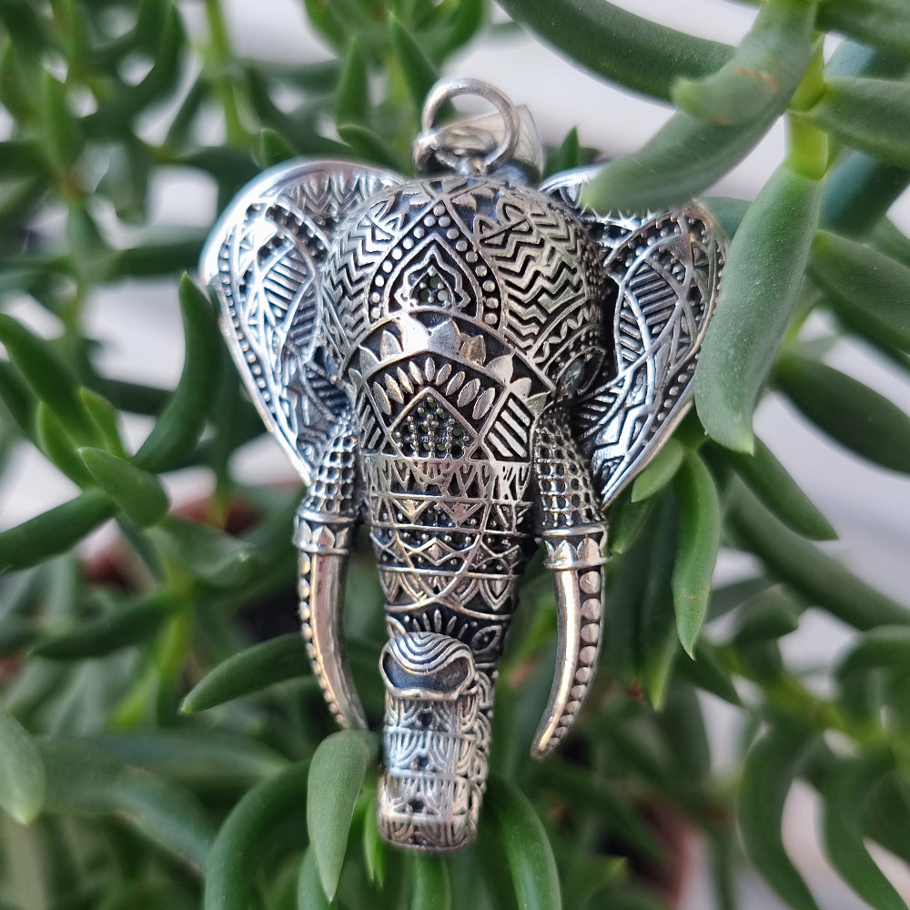 925 Silver Elephant Pendant with Stone - MAKSI