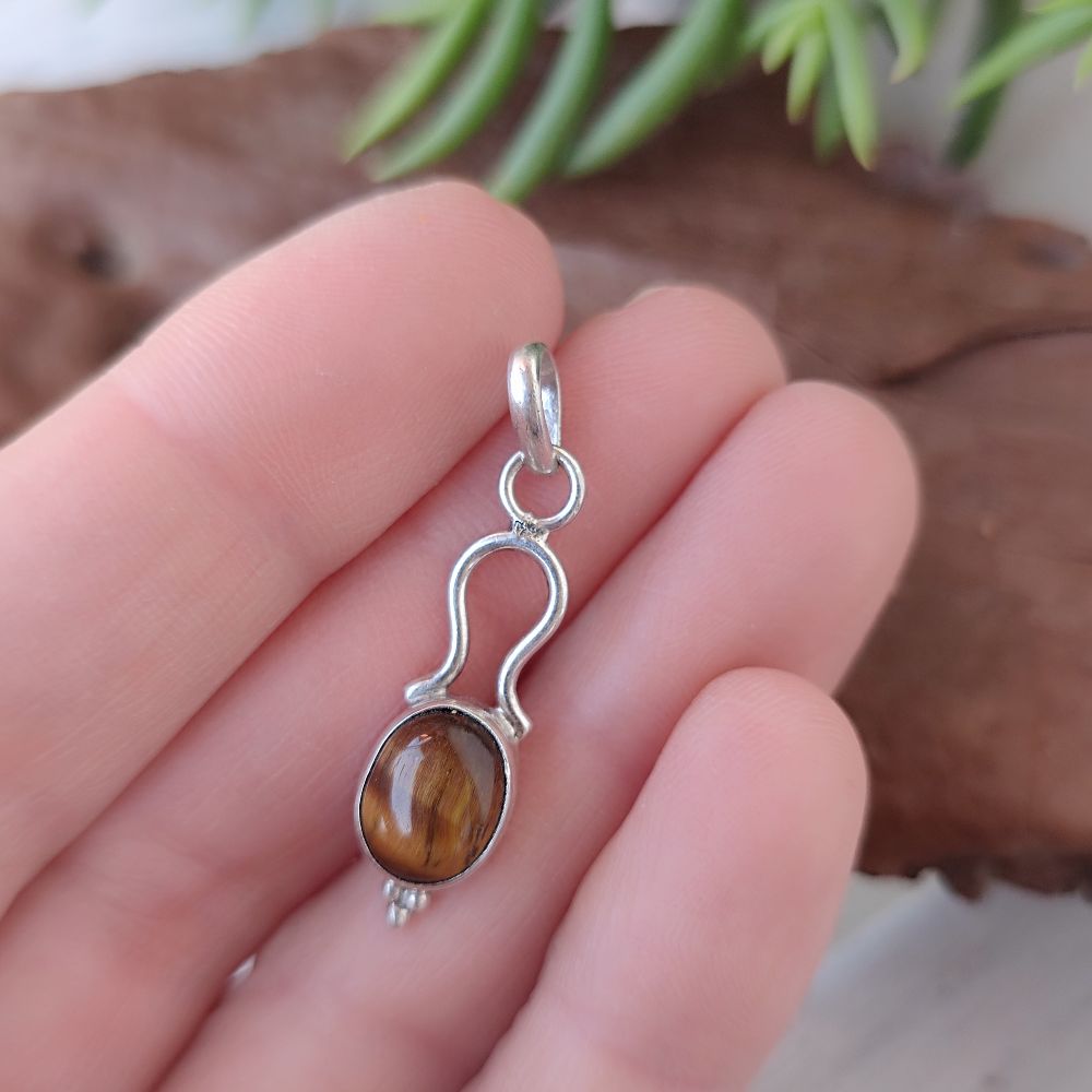 Ciondolo etnico in argento 925 pietra - MADGURI