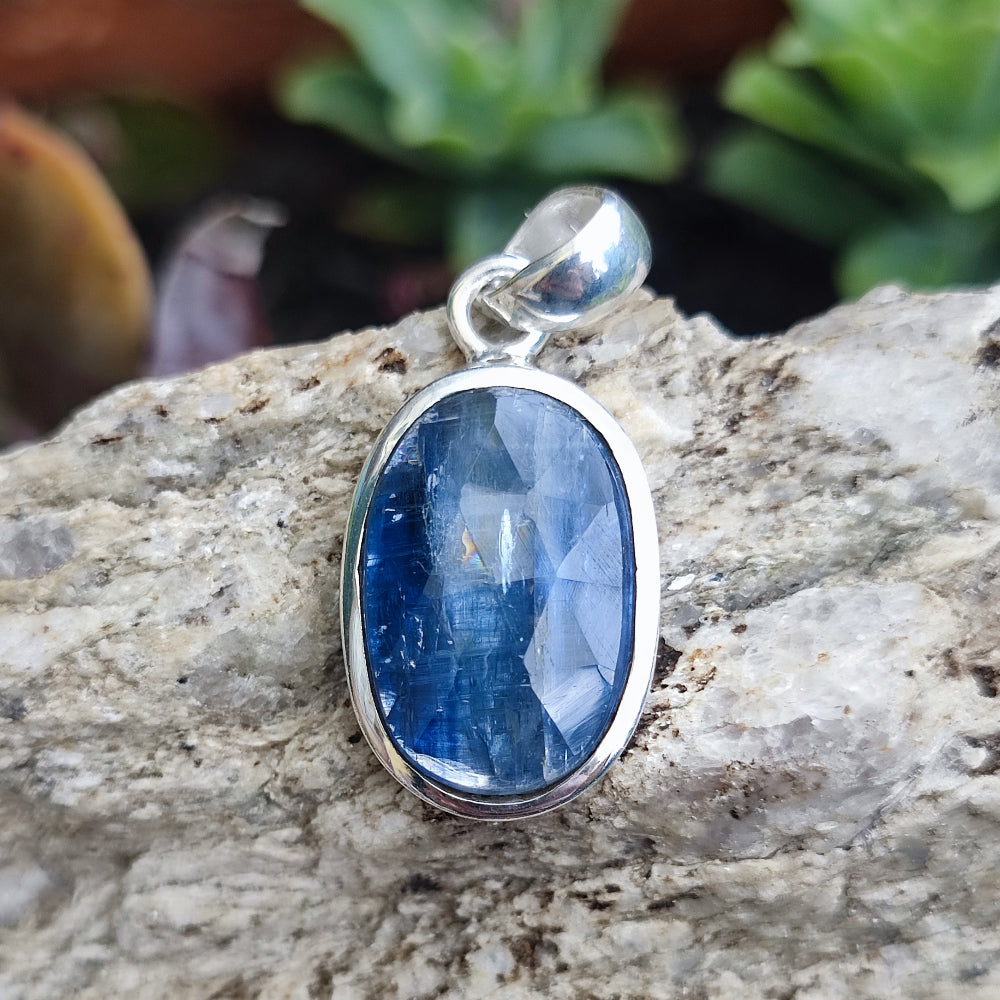 Ciondolo etnico in argento 925 con pietra - MAIMA