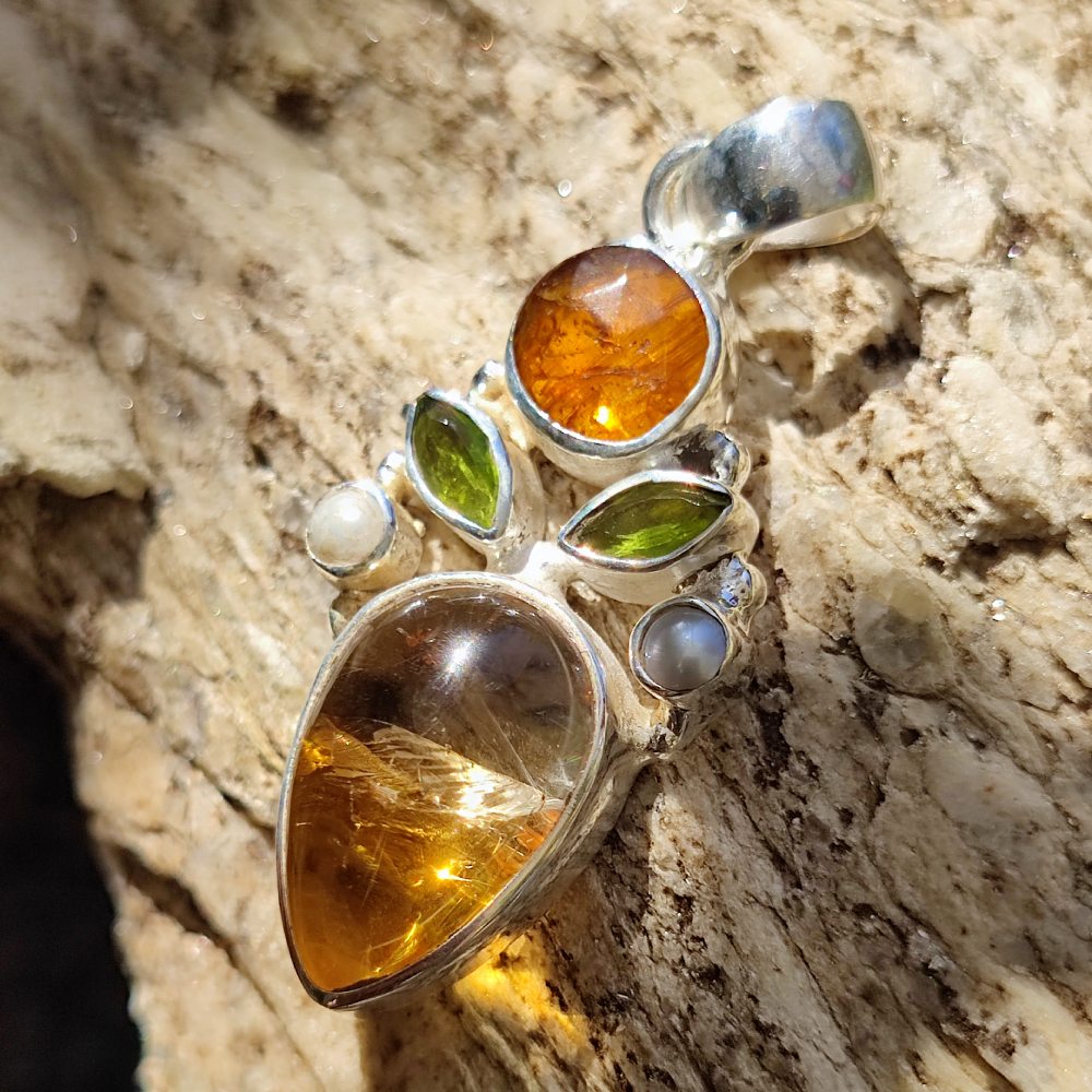 Ciondolo etnico in argento 925 con pietra - RAMJI