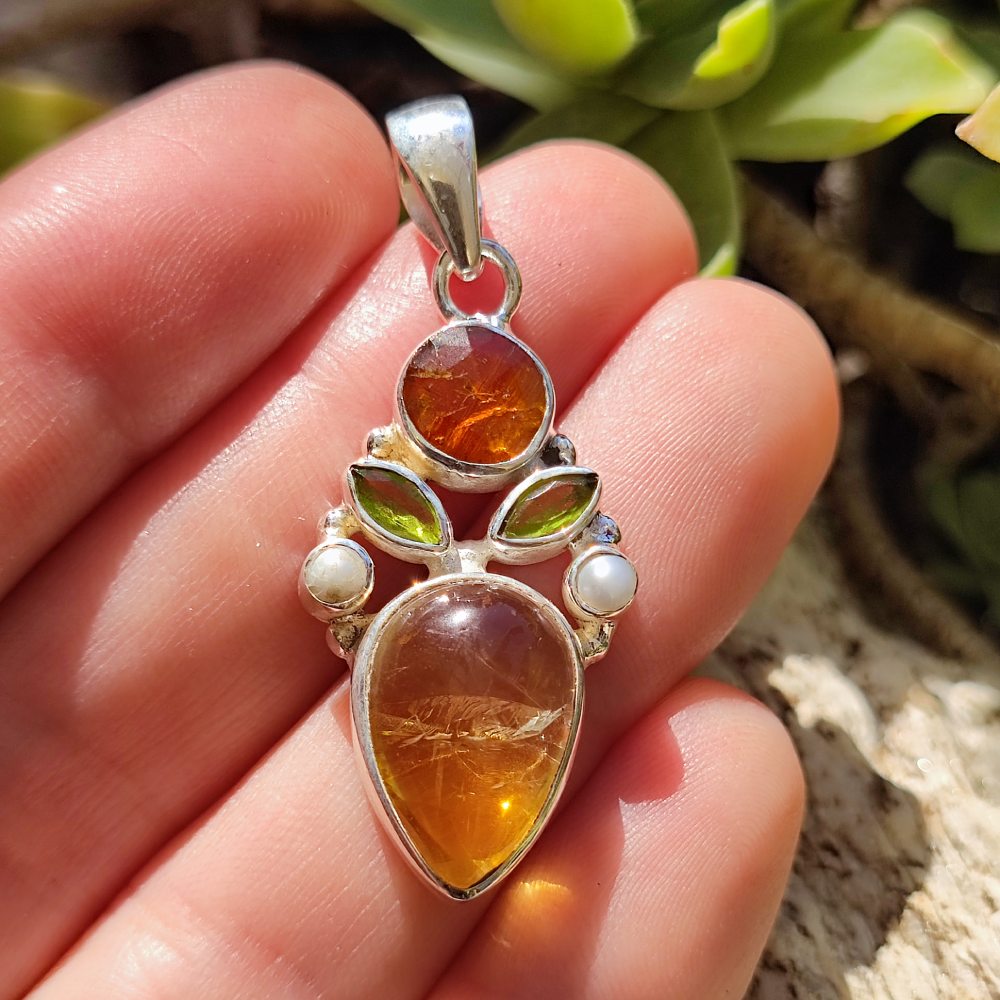 Ciondolo etnico in argento 925 con pietra - RAMJI