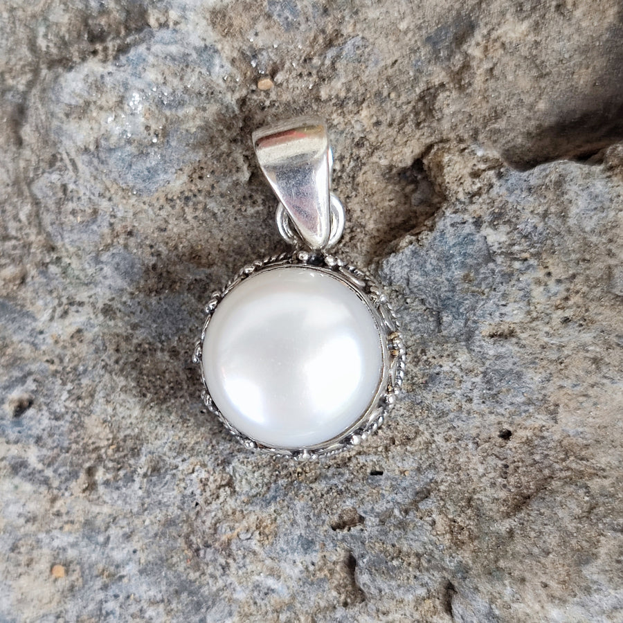 Ciondolo etnico in argento 925 con perla - SATHAMBA