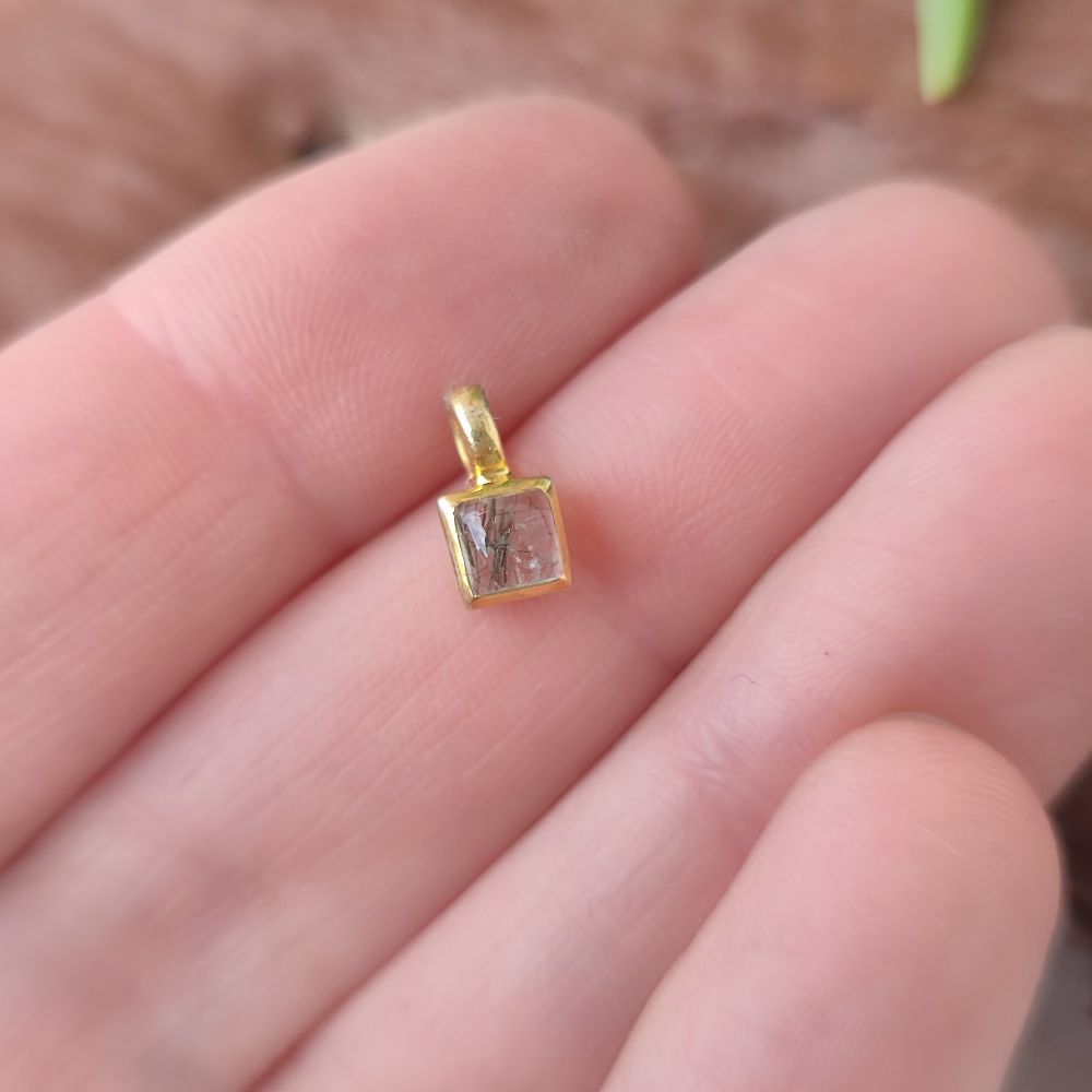Ciondolo dado in argento 925 con pietra - SEDAWA