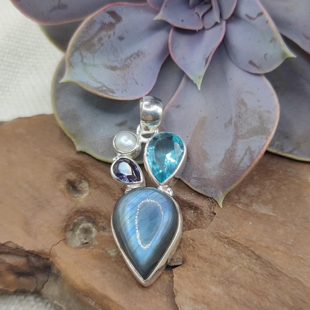 Ciondolo etnico in argento 925 con pietra - TARWA!