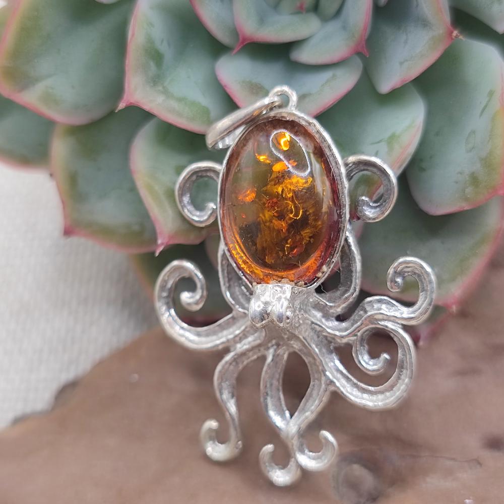 Gioielli artigianali con pietra