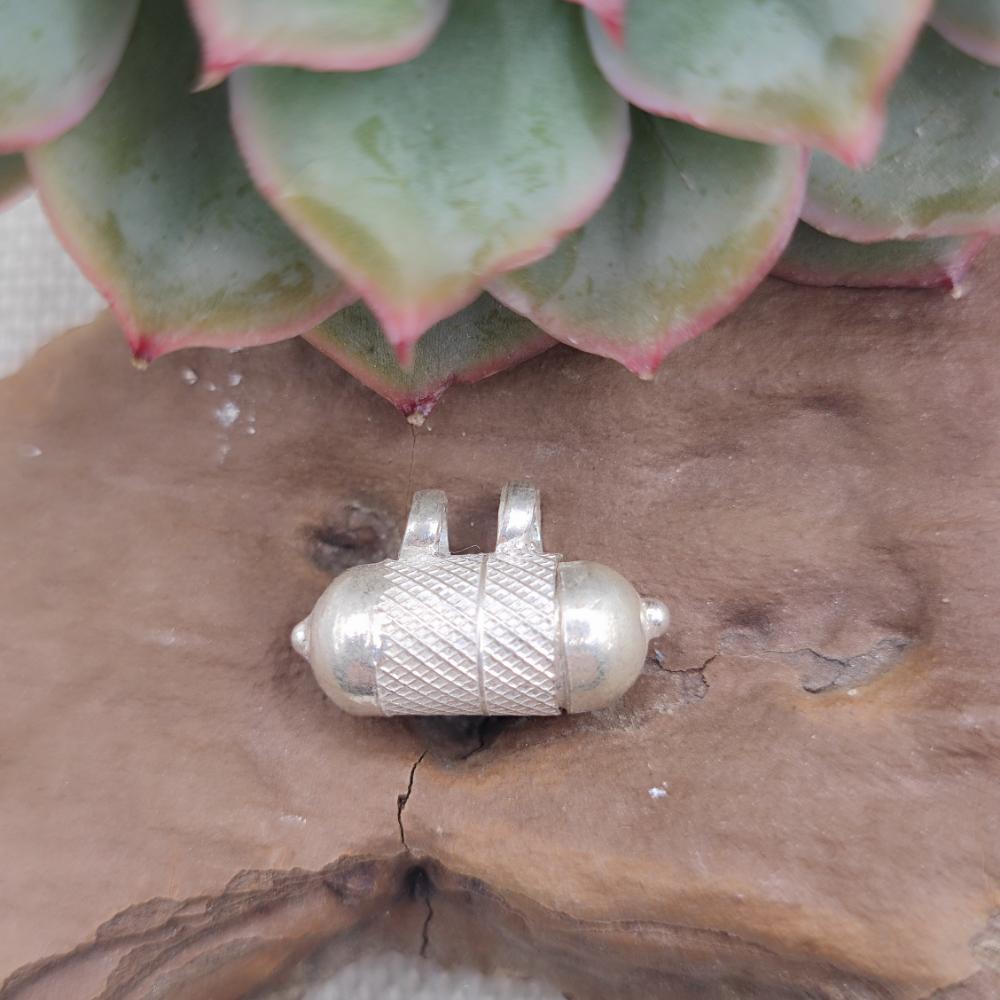 Ciondolo etnico porta preghiere argento 925 - RAYADURG