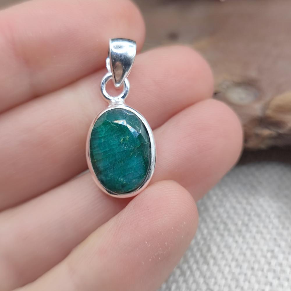 Ciondolo ovale in argento 925 radice di rubino - SINGAPUR