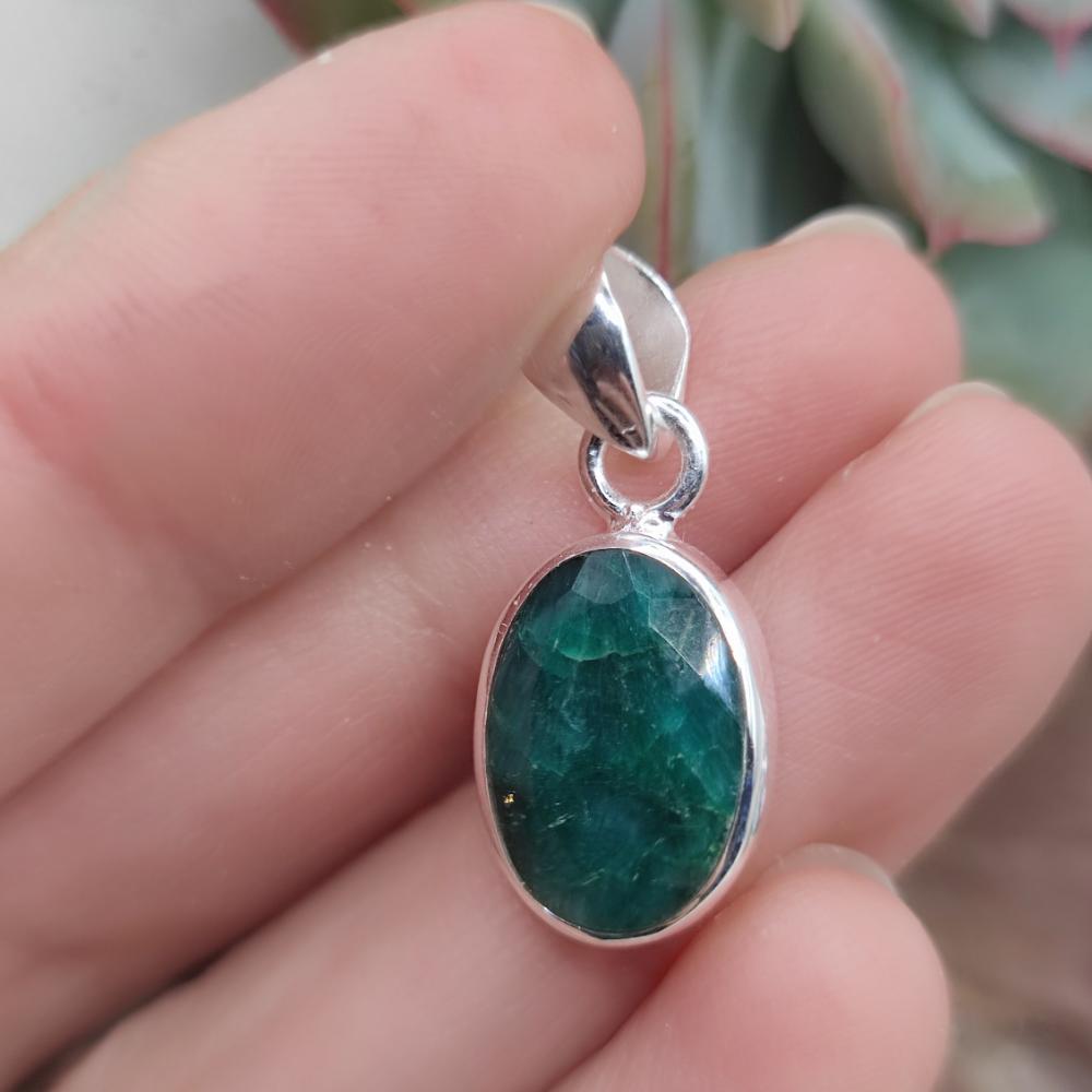 Ciondolo ovale in argento 925 radice di rubino - SINGAPUR