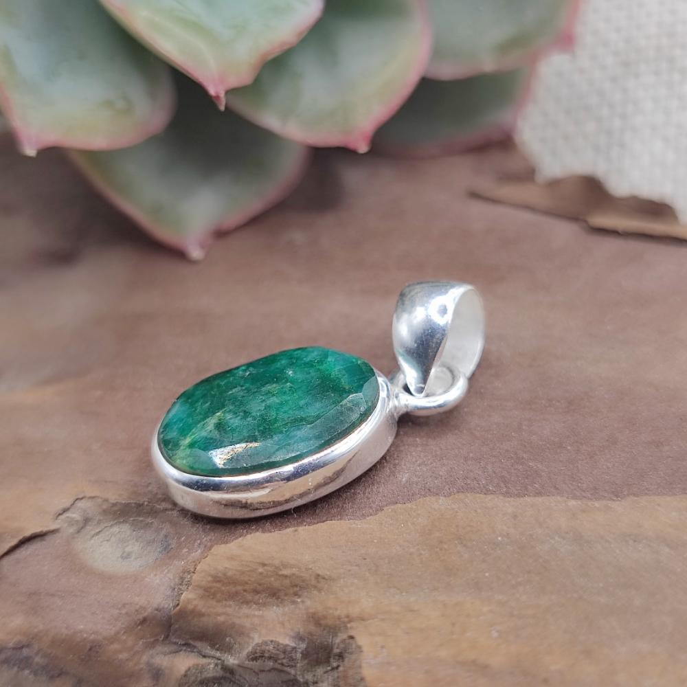 Ciondolo ovale in argento 925 radice di rubino - SINGAPUR