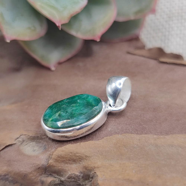 Ciondolo ovale in argento 925 radice di rubino - SINGAPUR