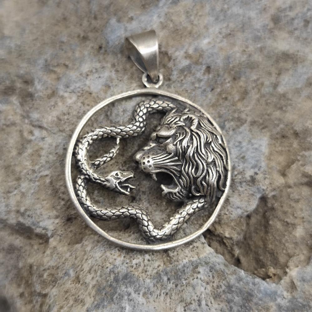 Ciondolo argento 925 leone e serpente - NAVIRA