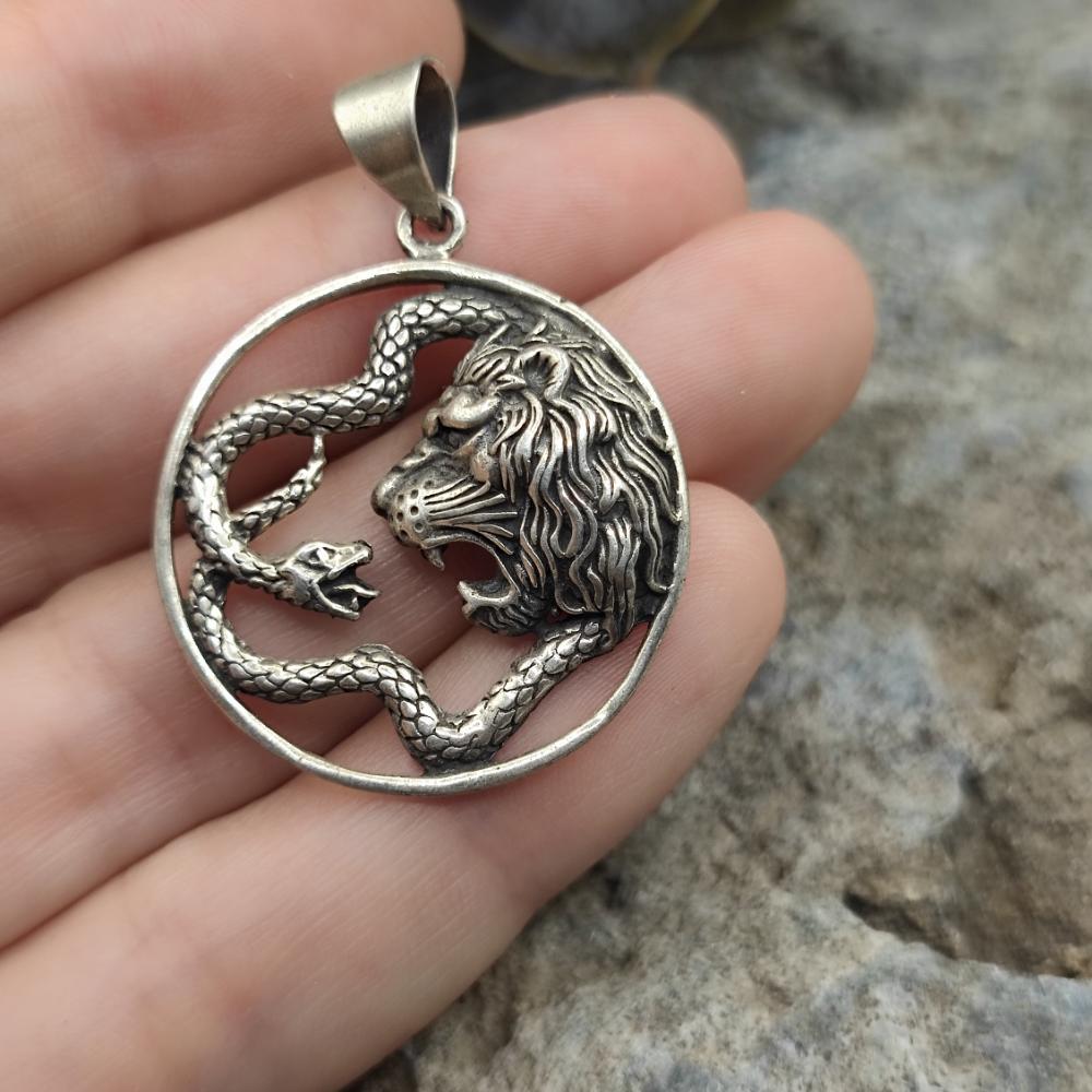 Ciondolo argento 925 leone e serpente - NAVIRA